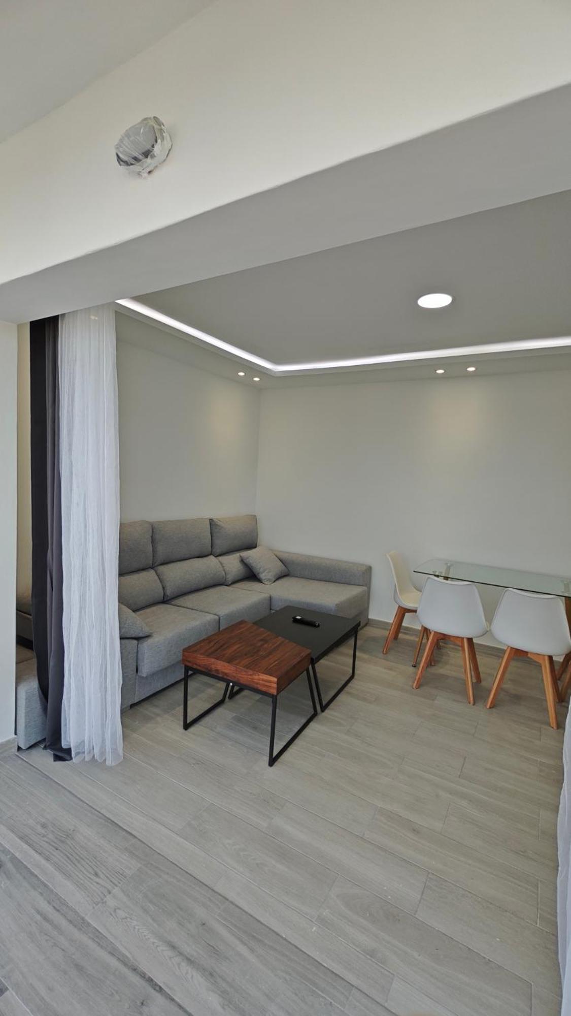 Vialia Playa Apartment Малага Екстериор снимка