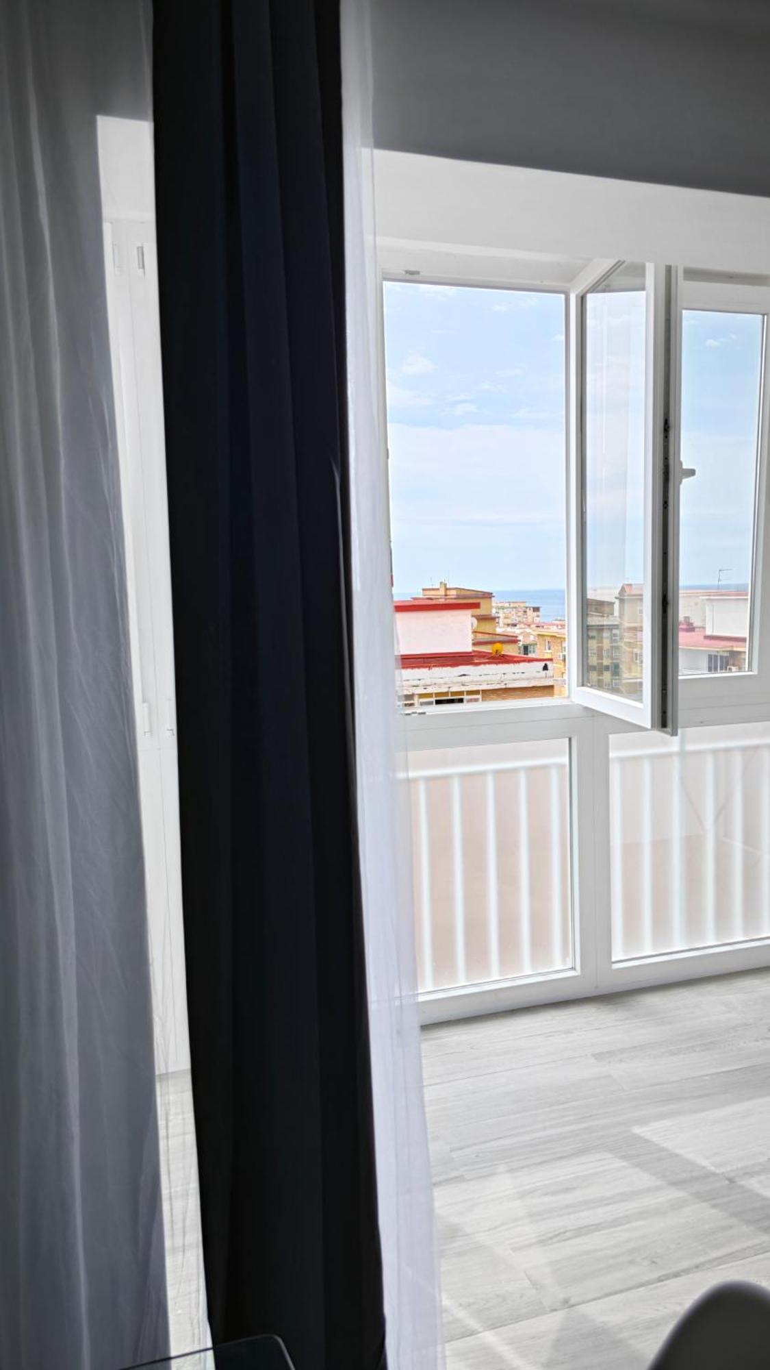 Vialia Playa Apartment Малага Екстериор снимка